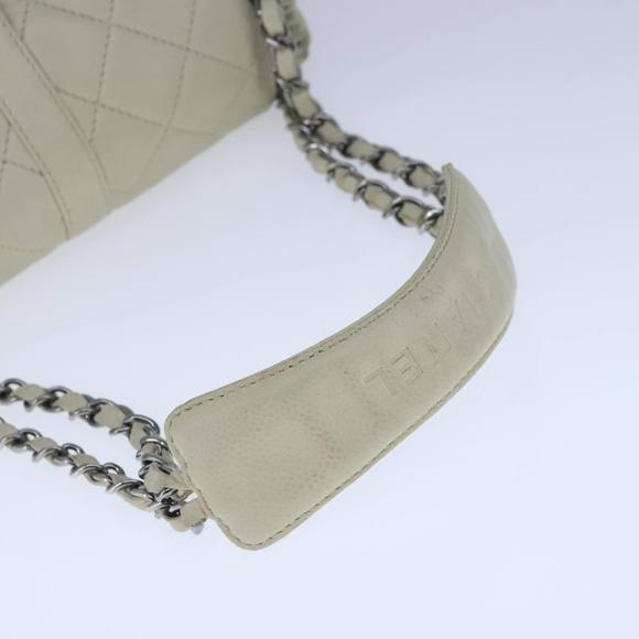 CHANEL Matelasse Chain Shoulder Bag Caviar Skin White CC Auth bs20238 - Picture 7 of 16